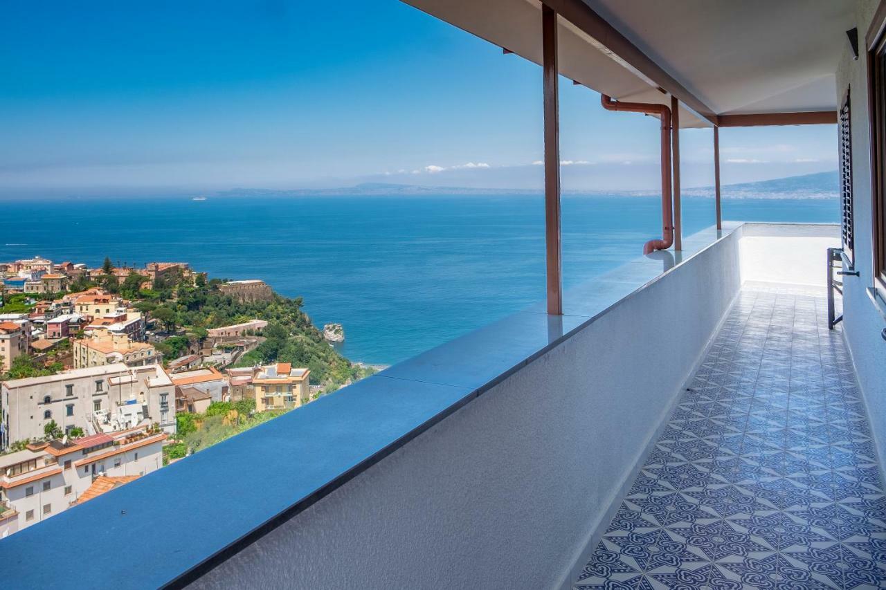 Appartamento In Villa Ariel Vico Equense Exterior photo